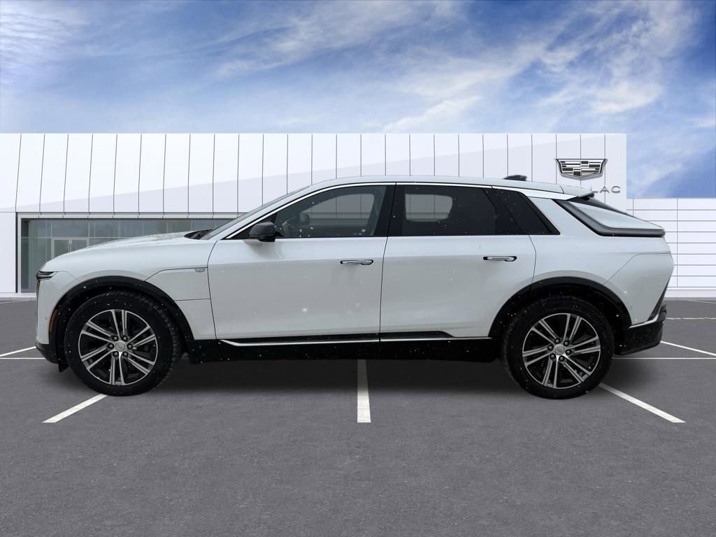 Certified 2024 Cadillac Lyriq Luxury image 5