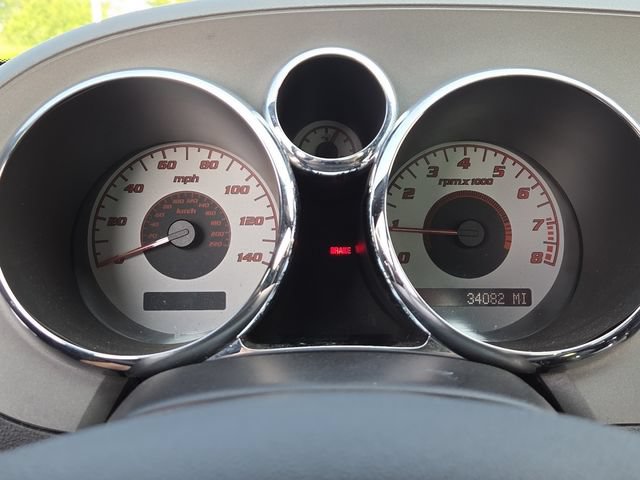Used 2006 Pontiac Solstice Convertible w/ Premium Package RWD image 24