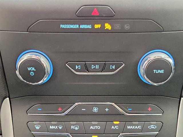 Used 2020 Ford Edge SEL w/ Cold Weather Package AWD/4WD image 27