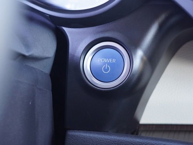 Used 2024 Toyota Sienna XLE FWD image 21