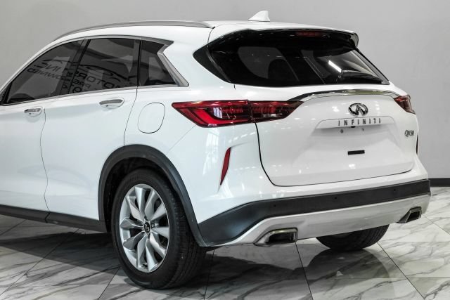 Used 2020 INFINITI QX50 Luxe w/ Navigation Package FWD image 16