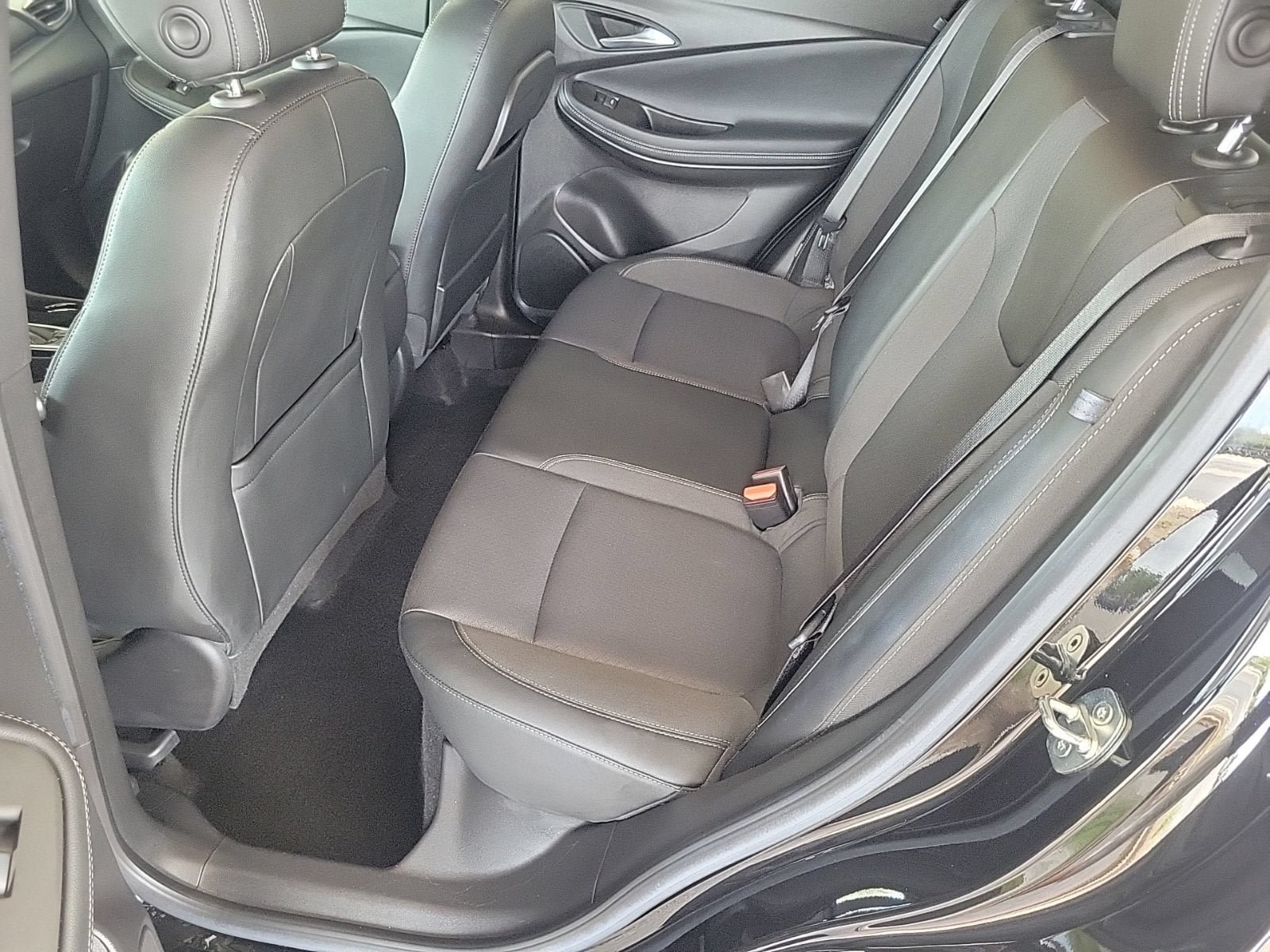 Used 2022 Buick Encore GX Preferred w/ Cold Weather Comfort Package FWD image 14