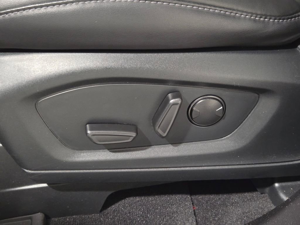 Used 2023 Ford Explorer XLT w/ Equipment Group 202A image 23