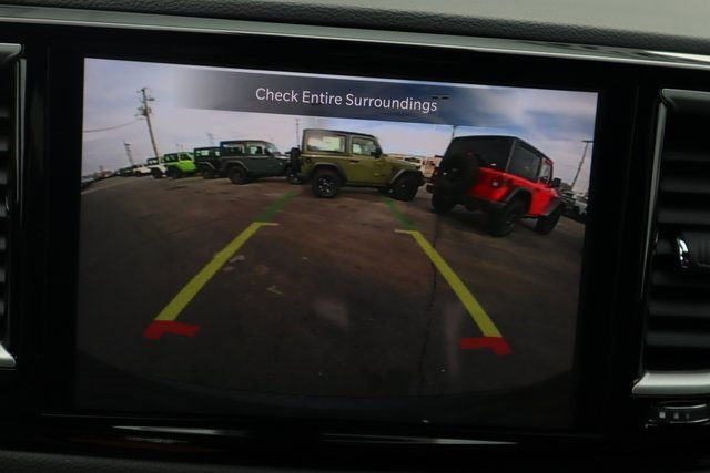 New 2026 Chrysler Voyager LX image 13