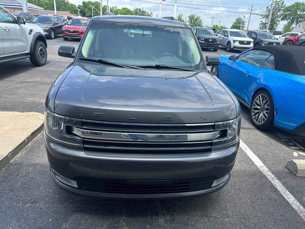 Used 2018 Ford Flex SEL w/ Class III Trailer Tow Package AWD/4WD image 2