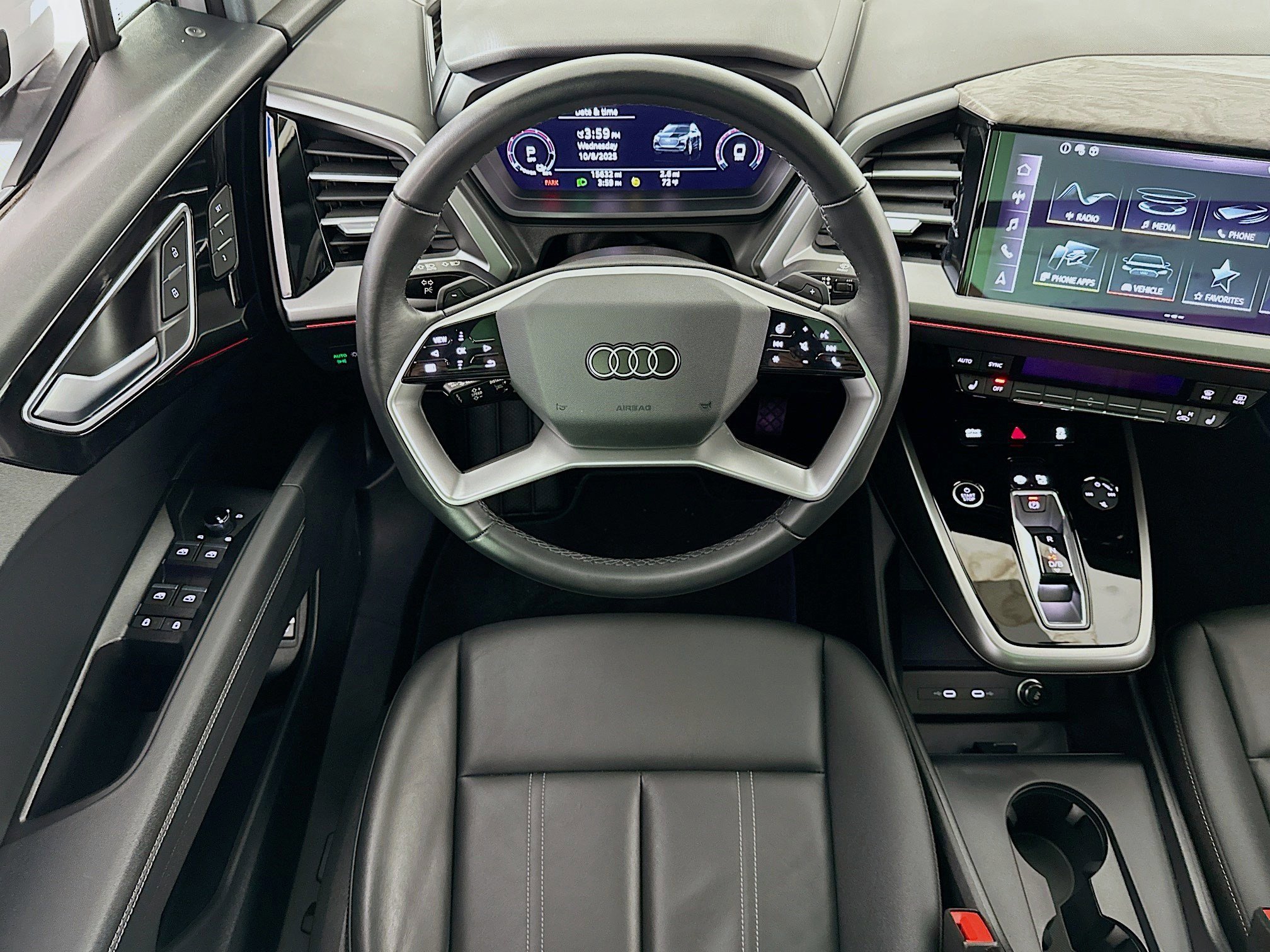 Used 2024 Audi Q4 e-tron Prestige image 21