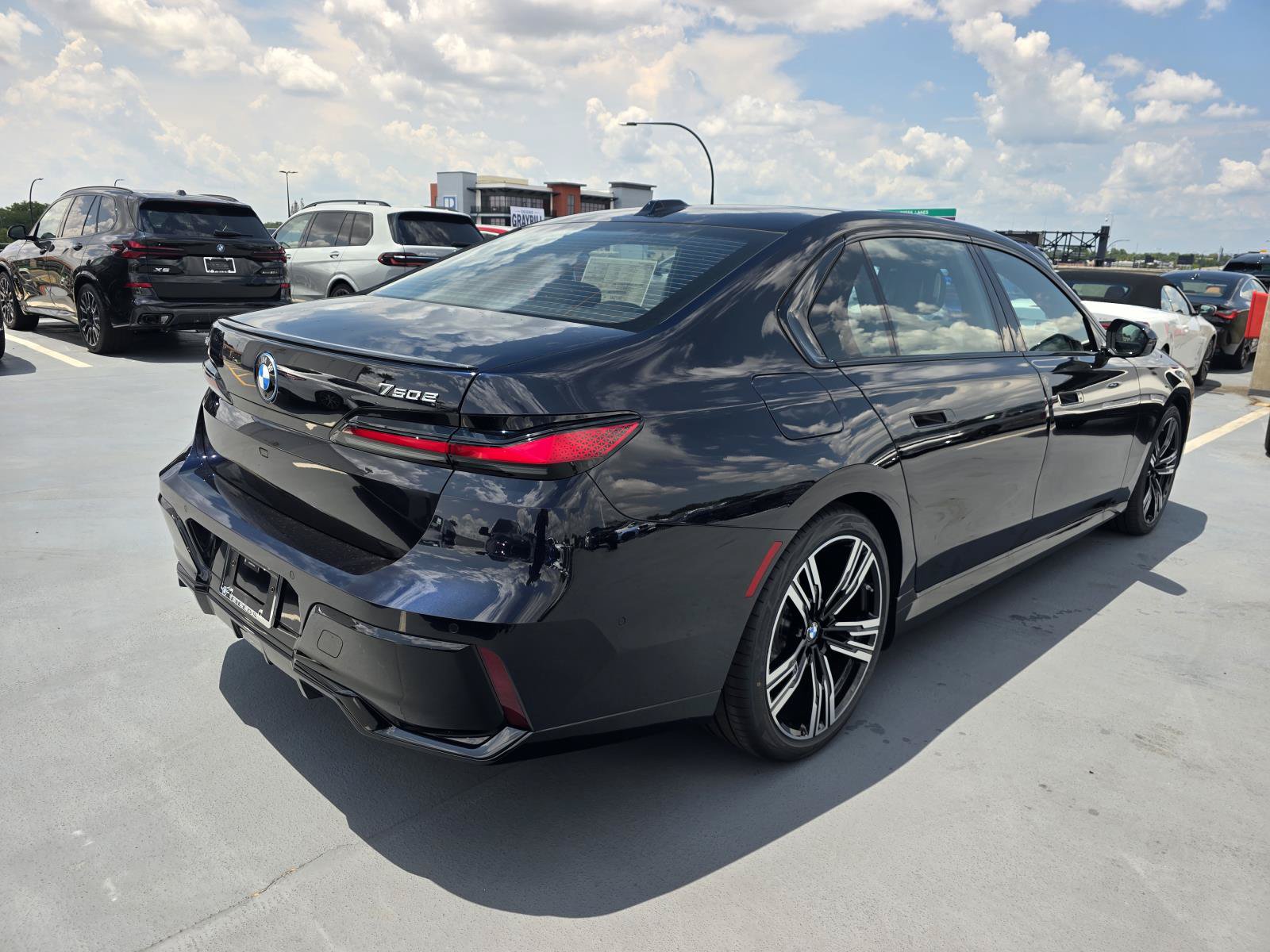 New 2026 BMW 750e xDrive AWD/4WD image 2