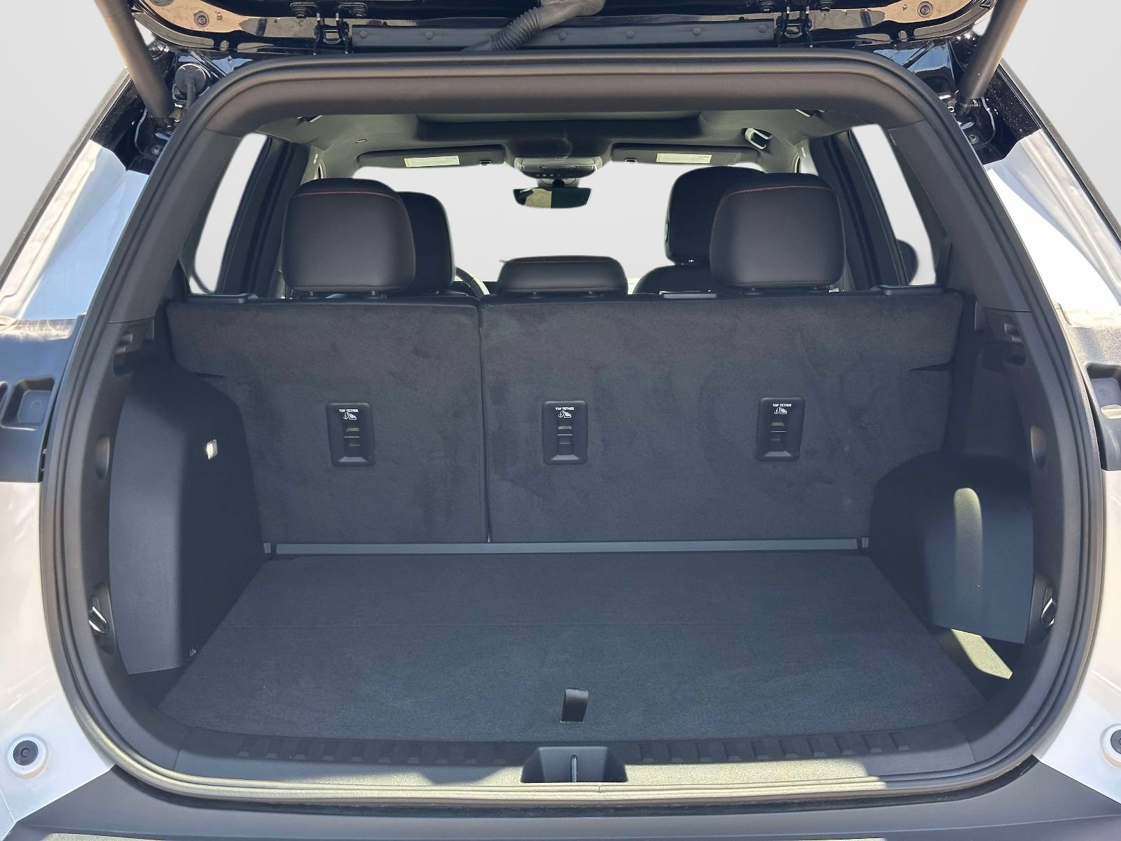 Used 2025 Chevrolet Equinox RS w/ Safety and Technology Package AWD/4WD image 12