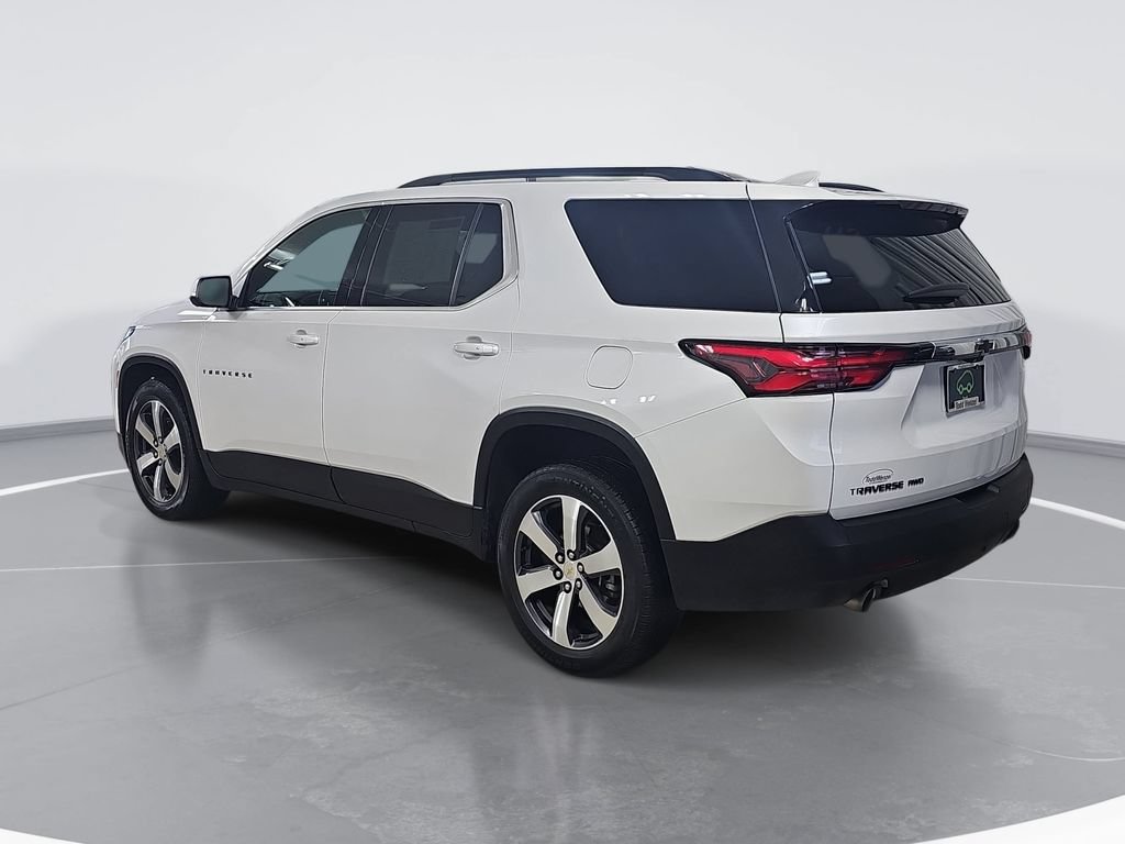 Used 2023 Chevrolet Traverse LT w/ LT Premium Package AWD/4WD image 6