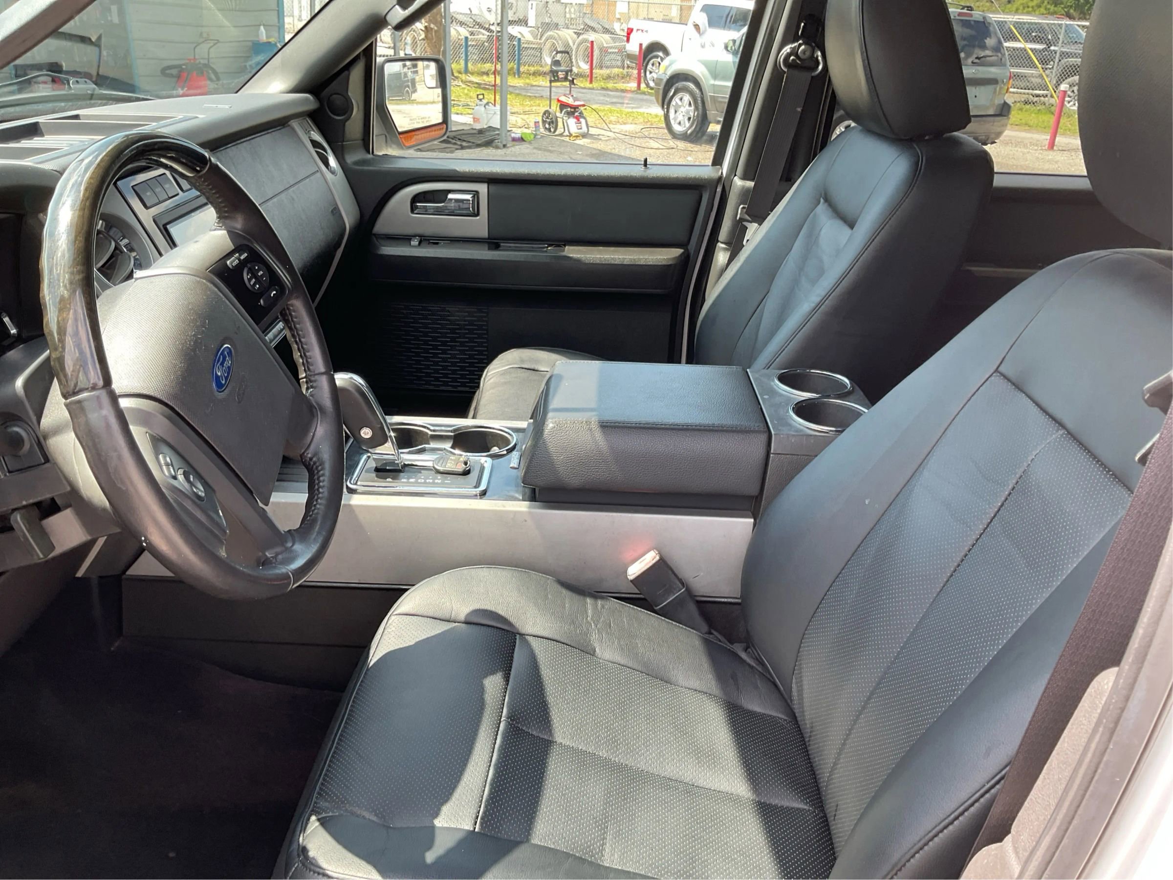 Used 2014 Ford Expedition EL Limited w/ Equipment Group 301A image 9