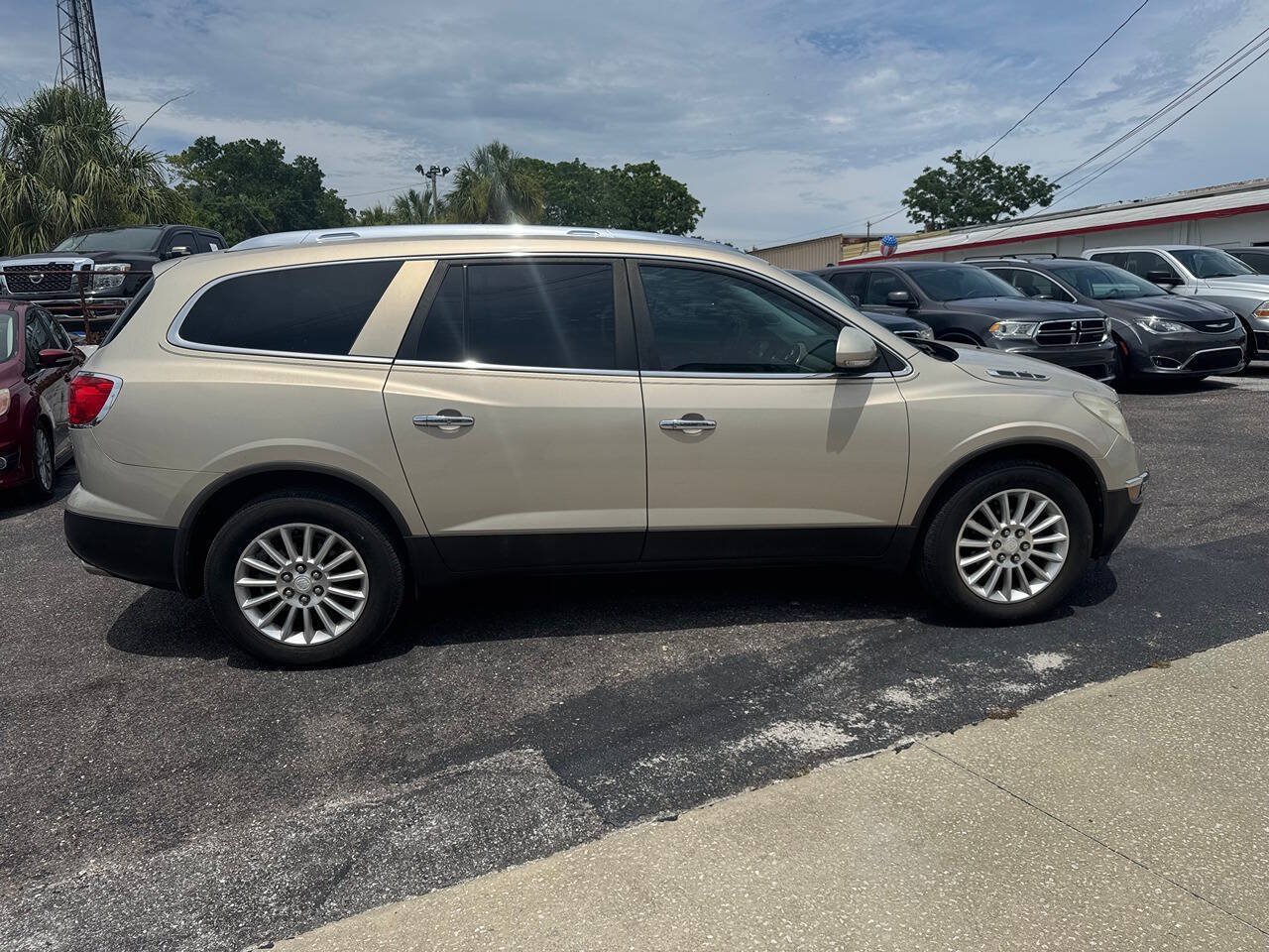 Used 2012 Buick Enclave Leather AWD/4WD image 9