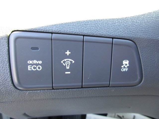 Used 2013 Hyundai Elantra GLS FWD image 17