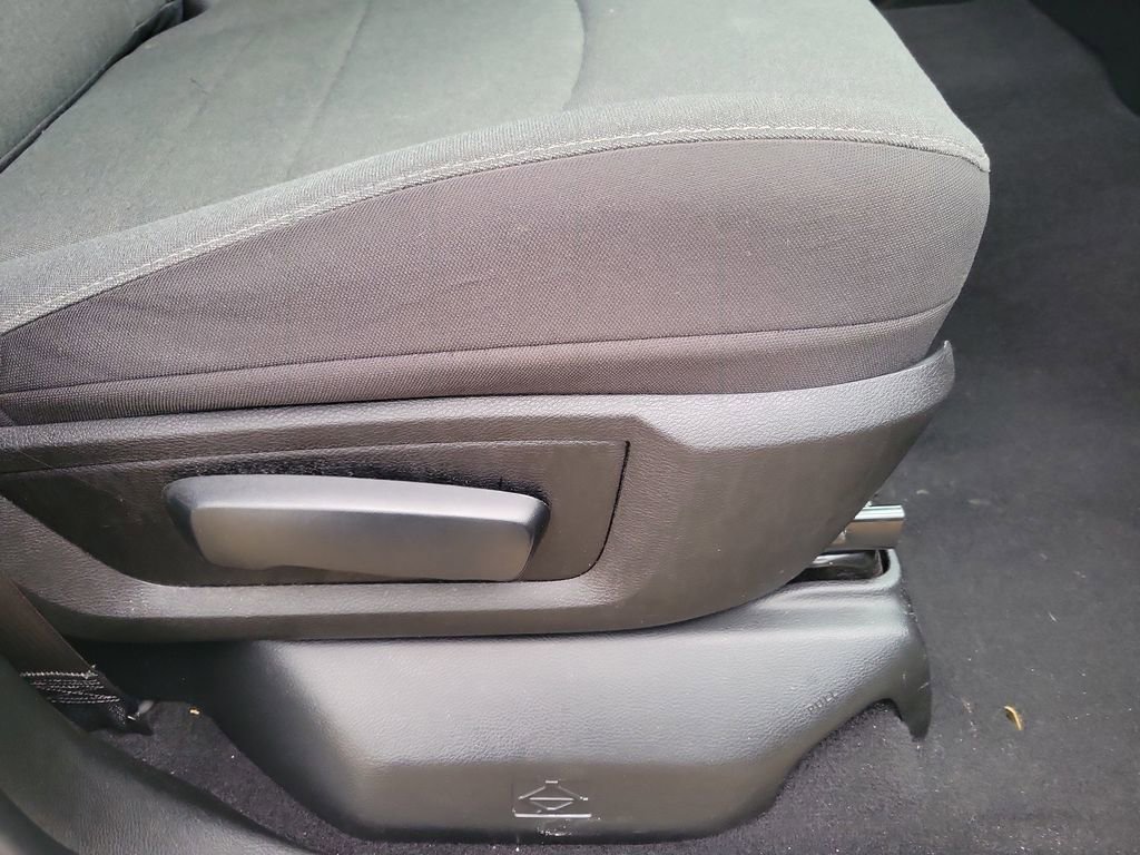 Used 2024 RAM 1500 Classic Warlock image 33