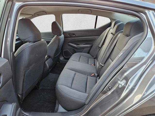Used 2025 Nissan Altima 2.5 SV FWD image 15