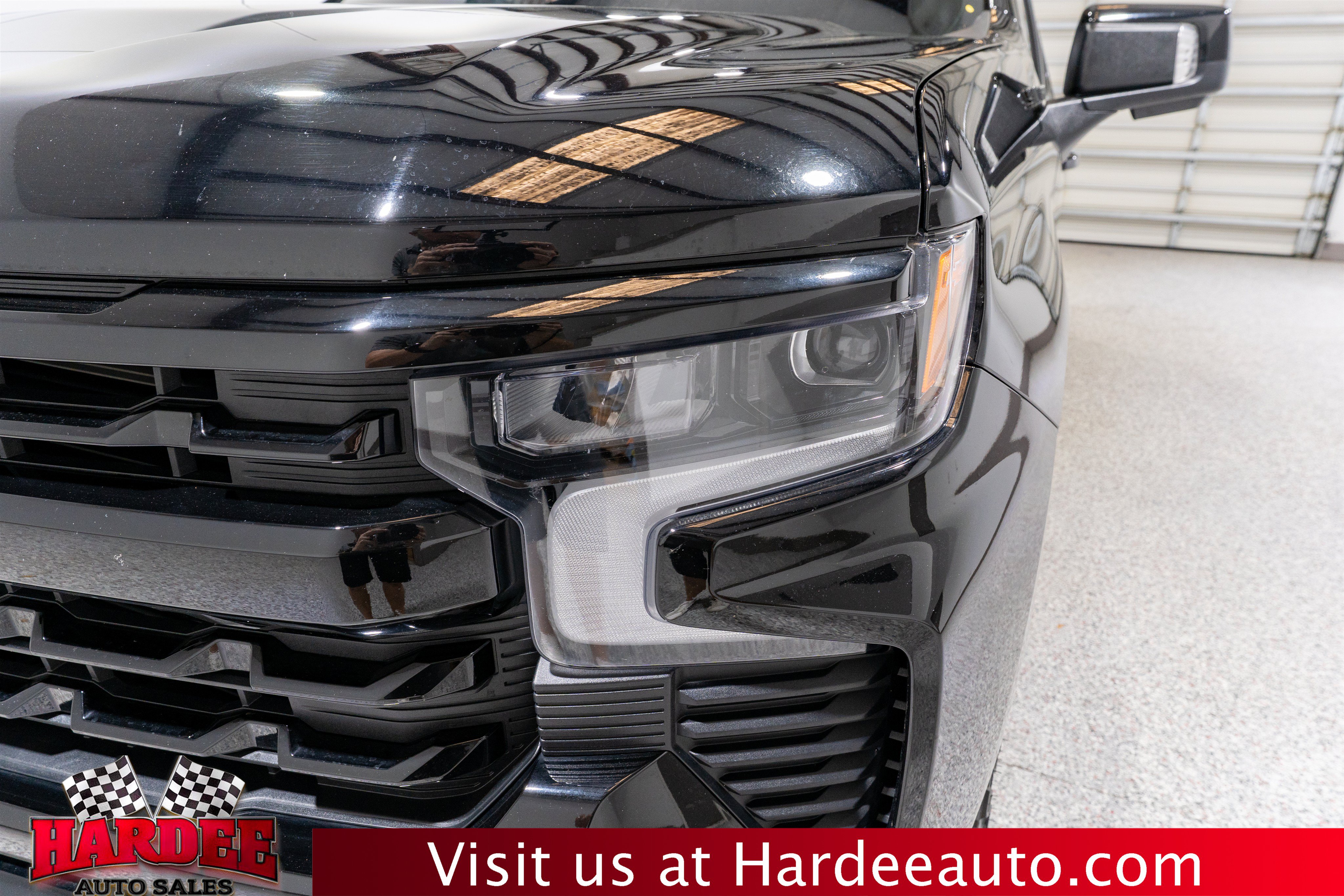 Used 2025 Chevrolet Silverado 1500 RST AWD/4WD image 8