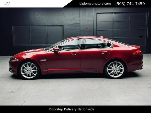 Used 2013 Jaguar XF Supercharged RWD image 4
