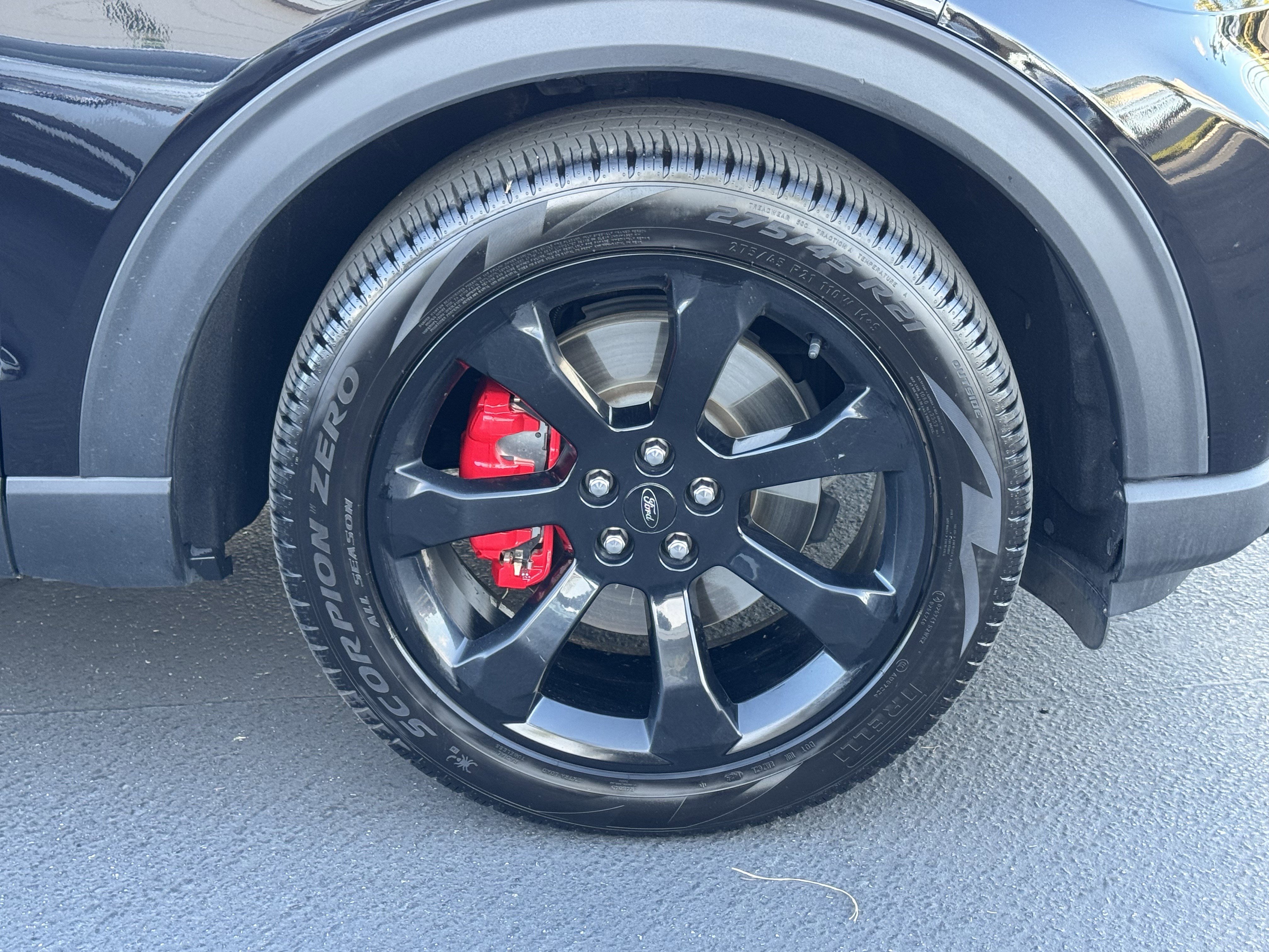 Used 2025 Ford Explorer ST image 12