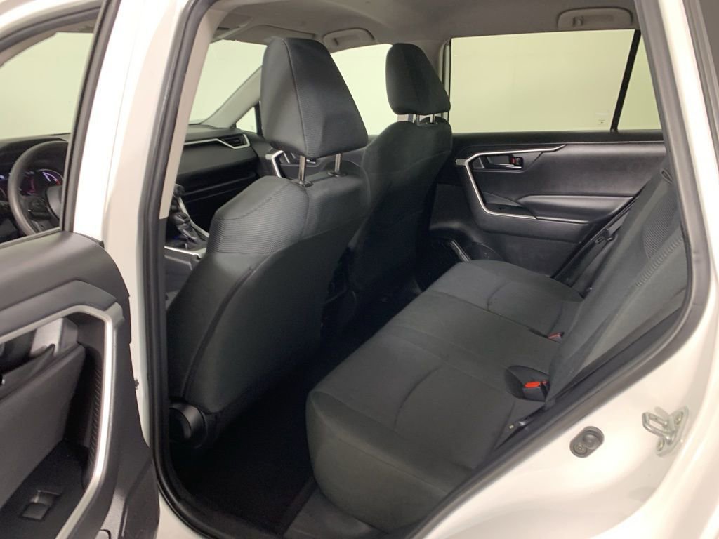 Used 2024 Toyota RAV4 LE AWD/4WD image 31
