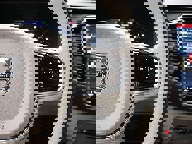 New 2025 Volvo XC90 B6 Plus w/ Protection Package Premier image 14