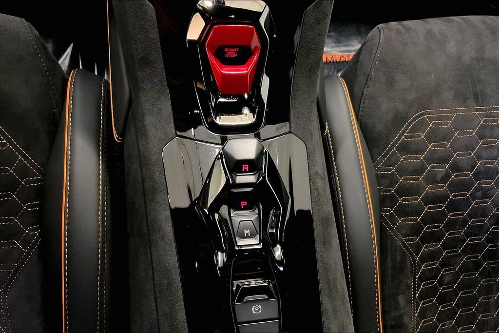 Used 2023 Lamborghini Huracan Tecnica image 12
