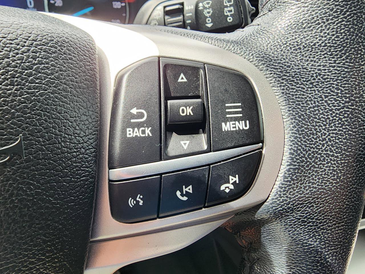 Used 2022 Ford Explorer XLT RWD image 17