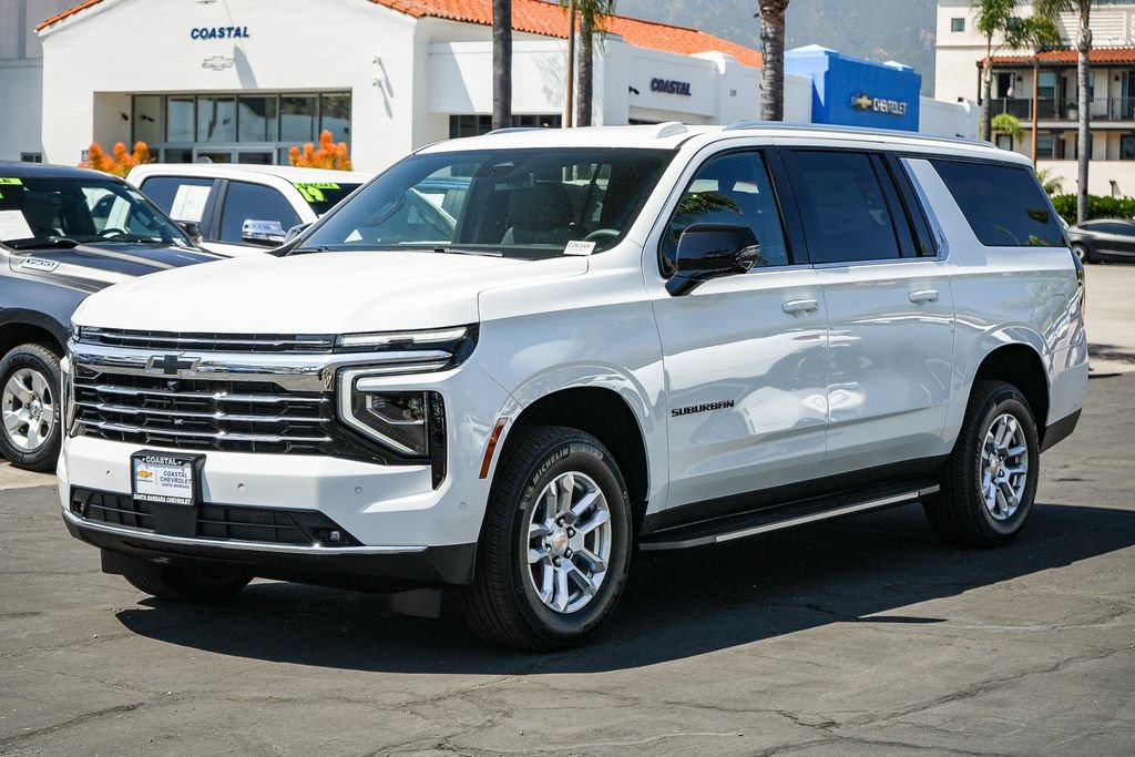 New 2026 Chevrolet Suburban LT w/ Comfort Package AWD/4WD image 3