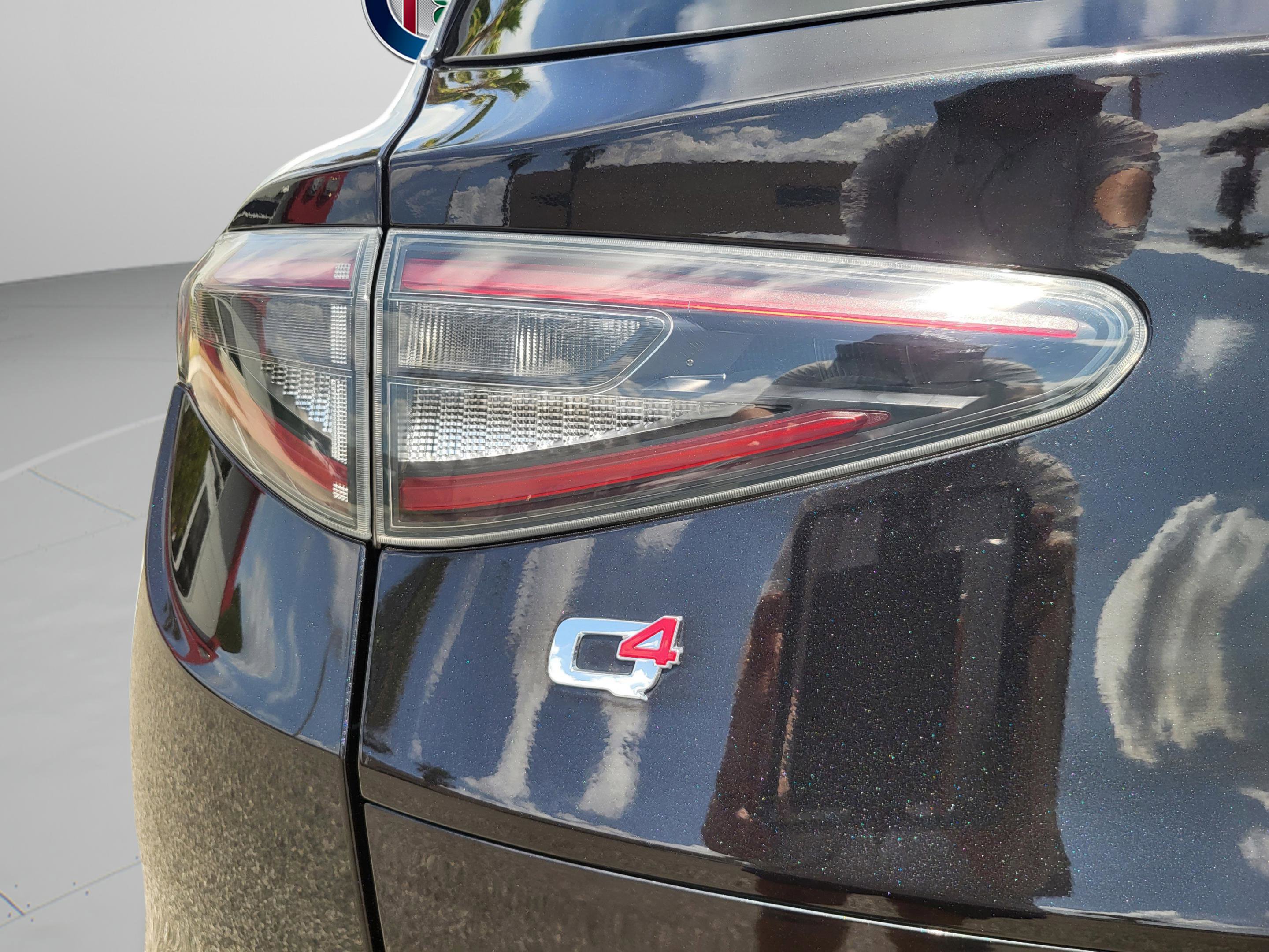 Used 2024 Alfa Romeo Stelvio Sprint image 18