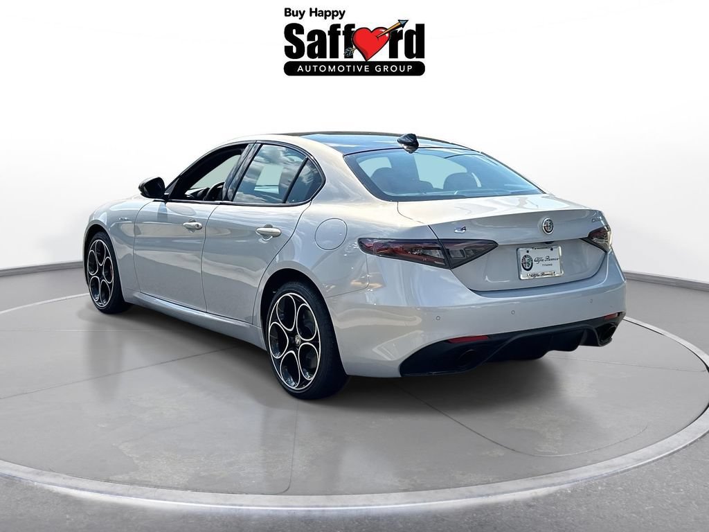 New 2025 Alfa Romeo Giulia AWD image 7