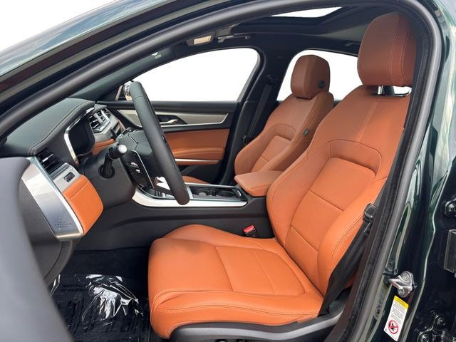 New 2024 Jaguar XF R-Dynamic SE AWD/4WD image 11