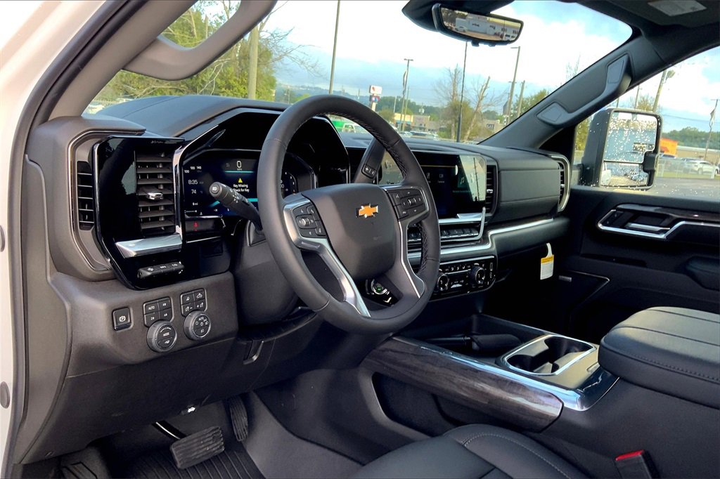 New 2026 Chevrolet Silverado 2500 LTZ w/ LTZ Premium Package image 7