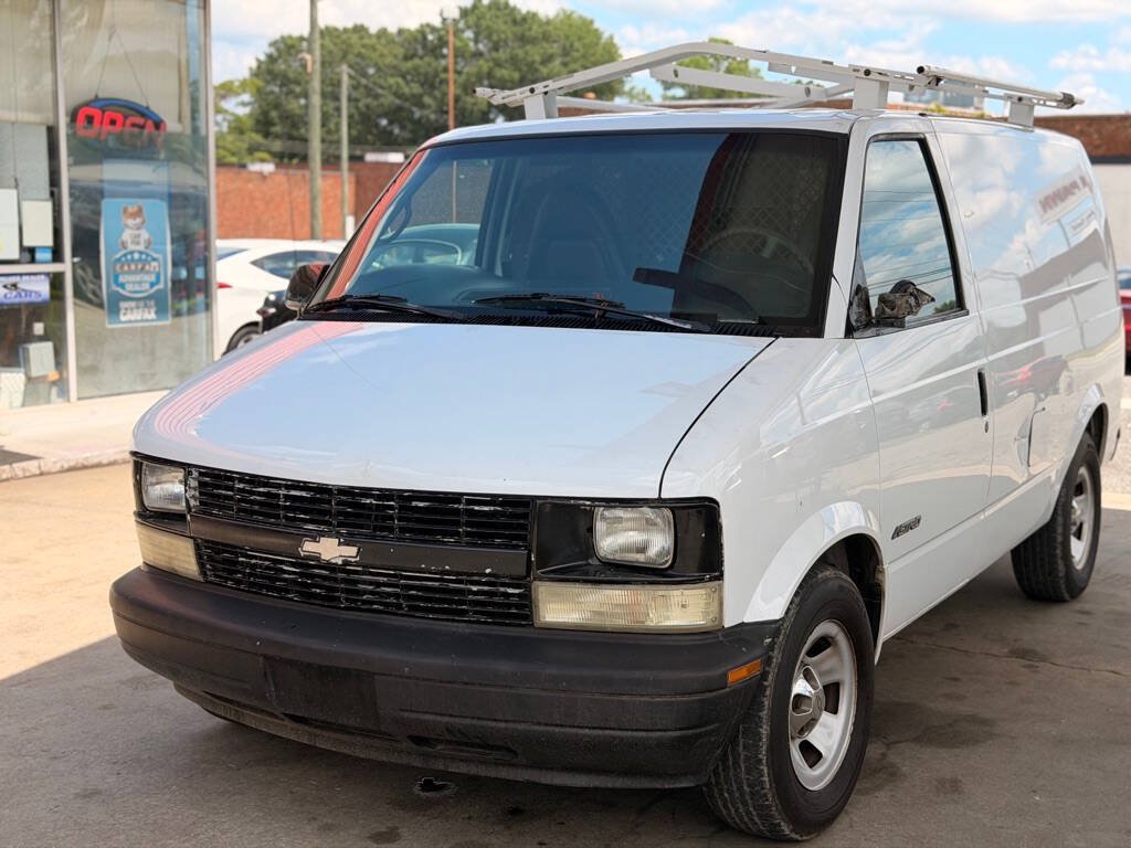 Used 2002 Chevrolet Astro RWD image 3