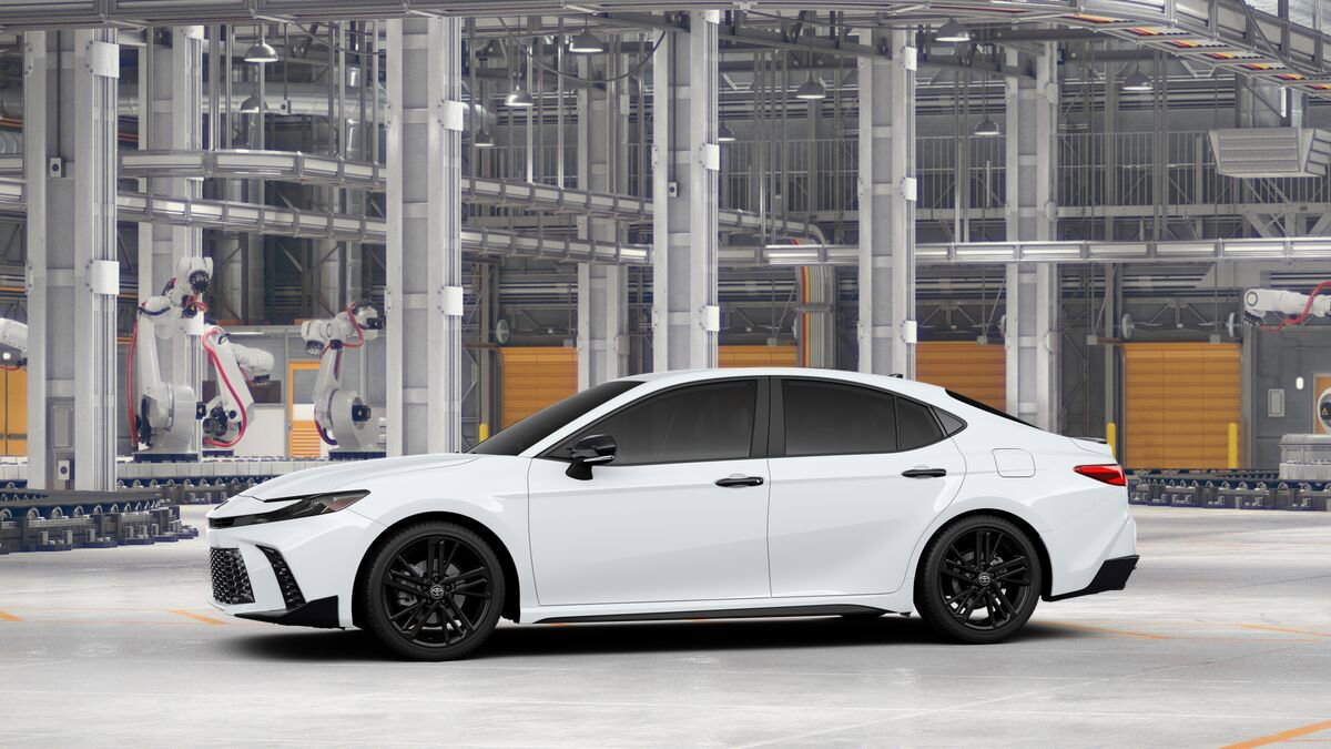 New 2026 Toyota Camry Hybrid FWD image 4