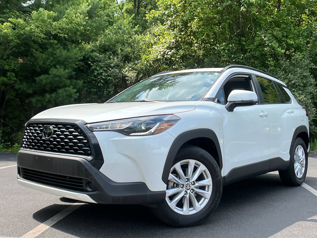 Certified 2023 Toyota Corolla Cross LE w/ Moonroof Package