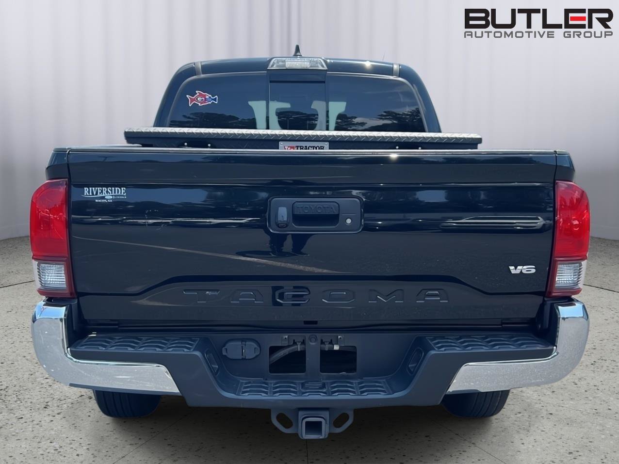 Used 2022 Toyota Tacoma SR5 RWD image 3