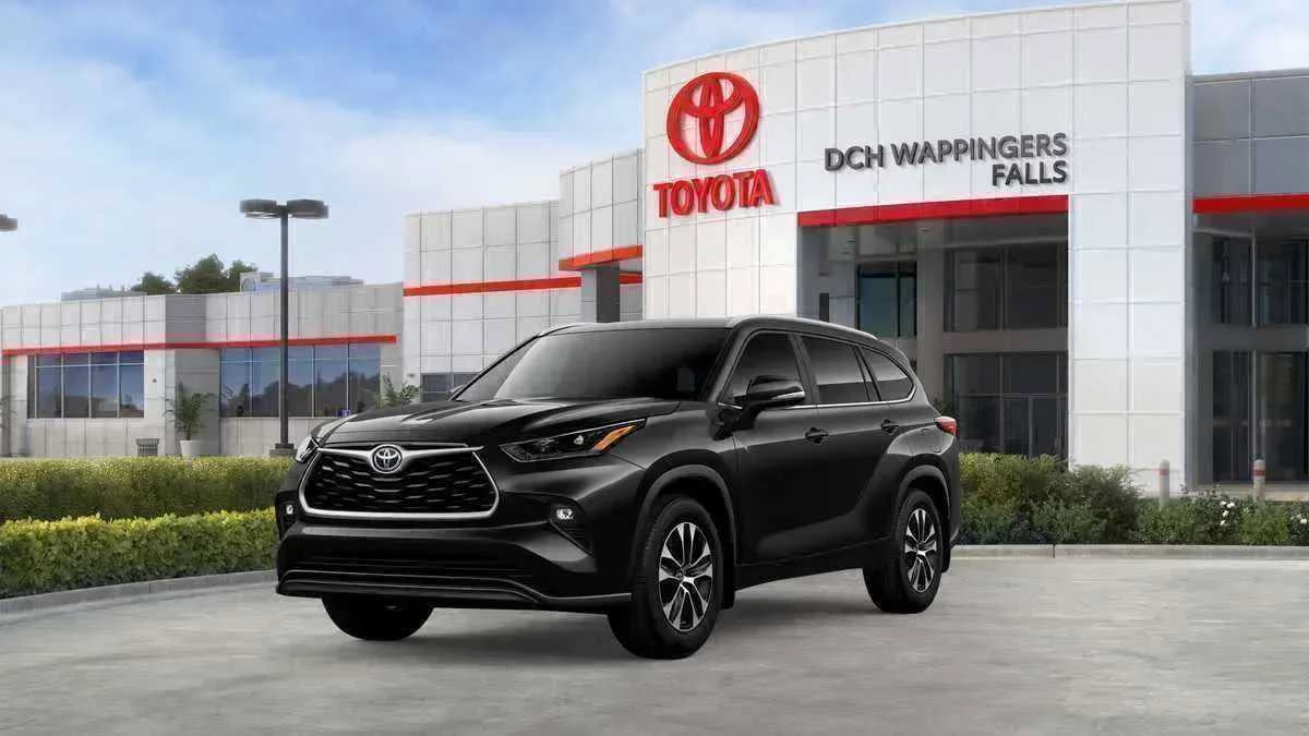 New 2026 Toyota Highlander XLE AWD/4WD image 1