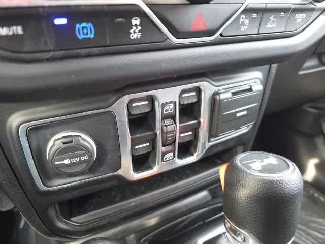 Used 2025 Jeep Wrangler Unlimited Sahara w/ Safety Group image 26