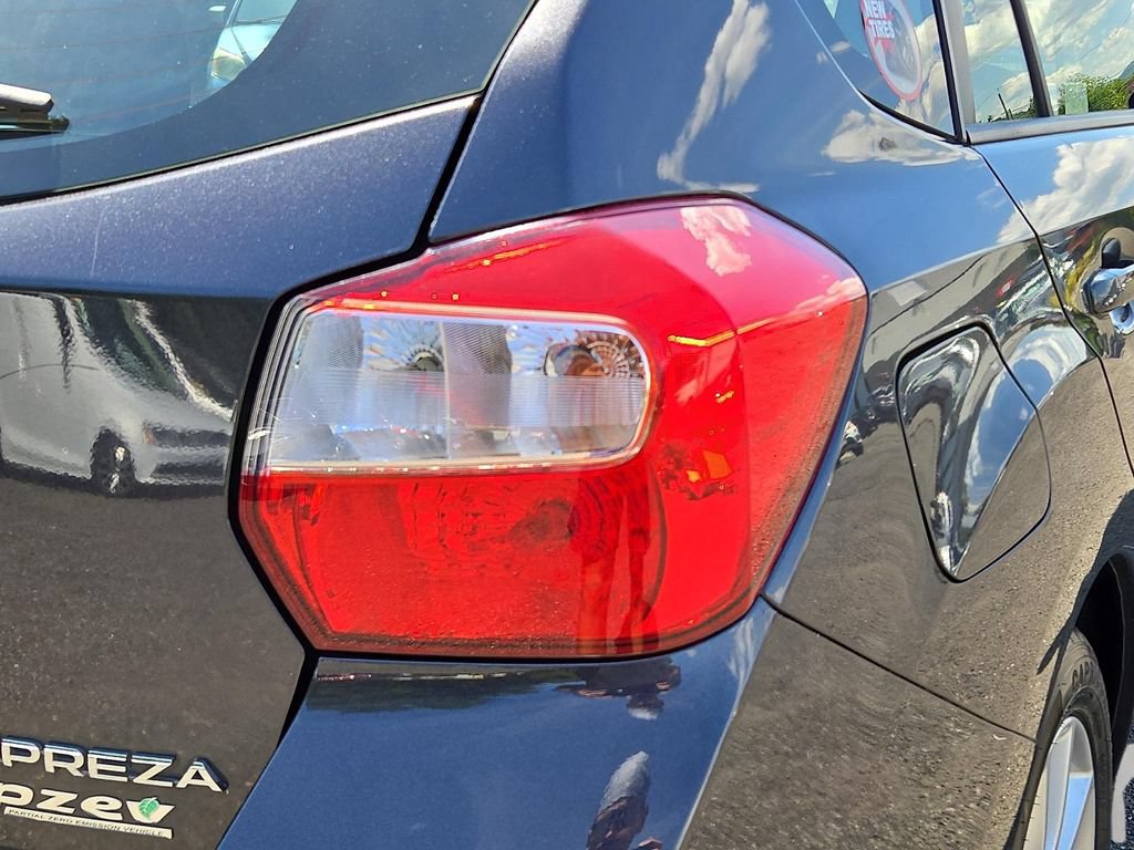 Used 2012 Subaru Impreza 2.0i Premium w/ All-Weather Pkg AWD/4WD image 27