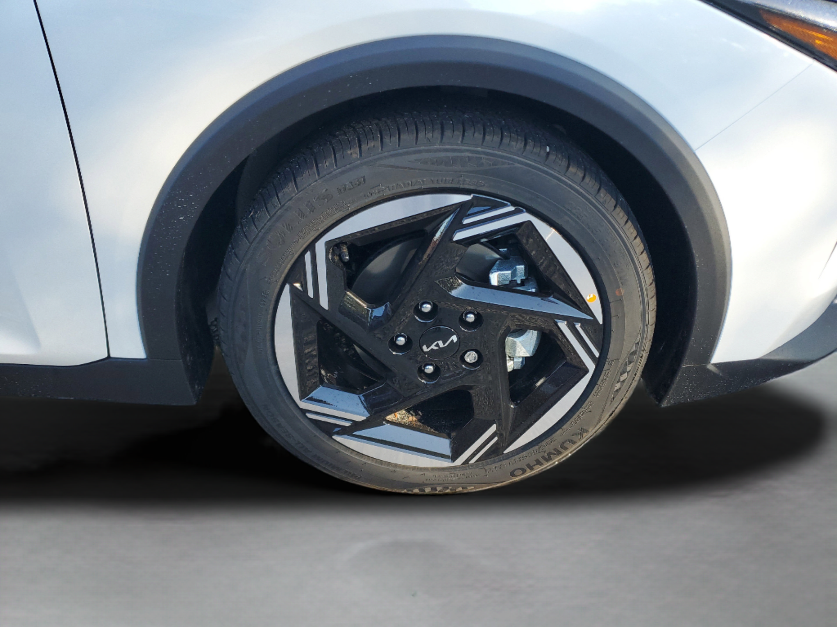 Certified 2025 Kia K4 EX FWD image 32
