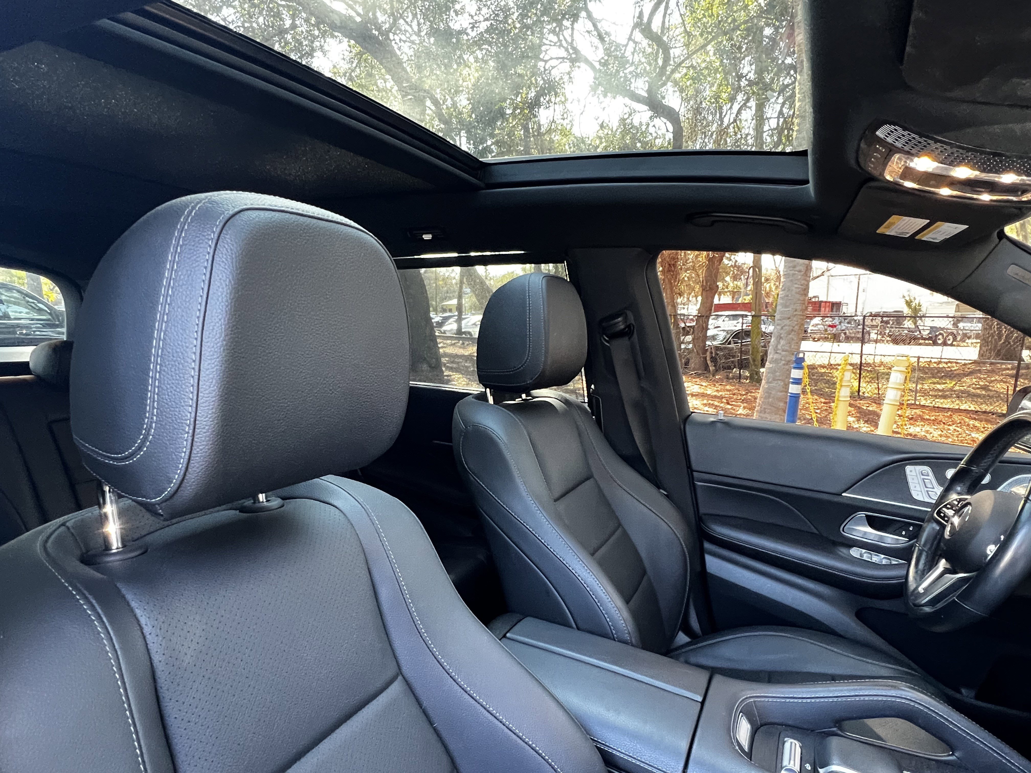 Used 2023 Mercedes-Benz GLS 450 450 4MATIC w/ AMG Line Exterior image 46