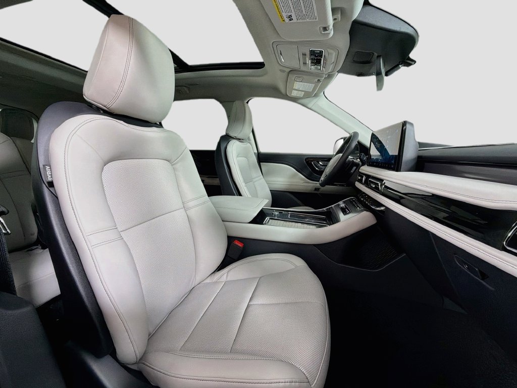 New 2027 Lincoln Aviator 2WD image 30