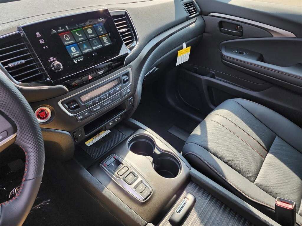 Used 2023 Honda Passport TrailSport image 27