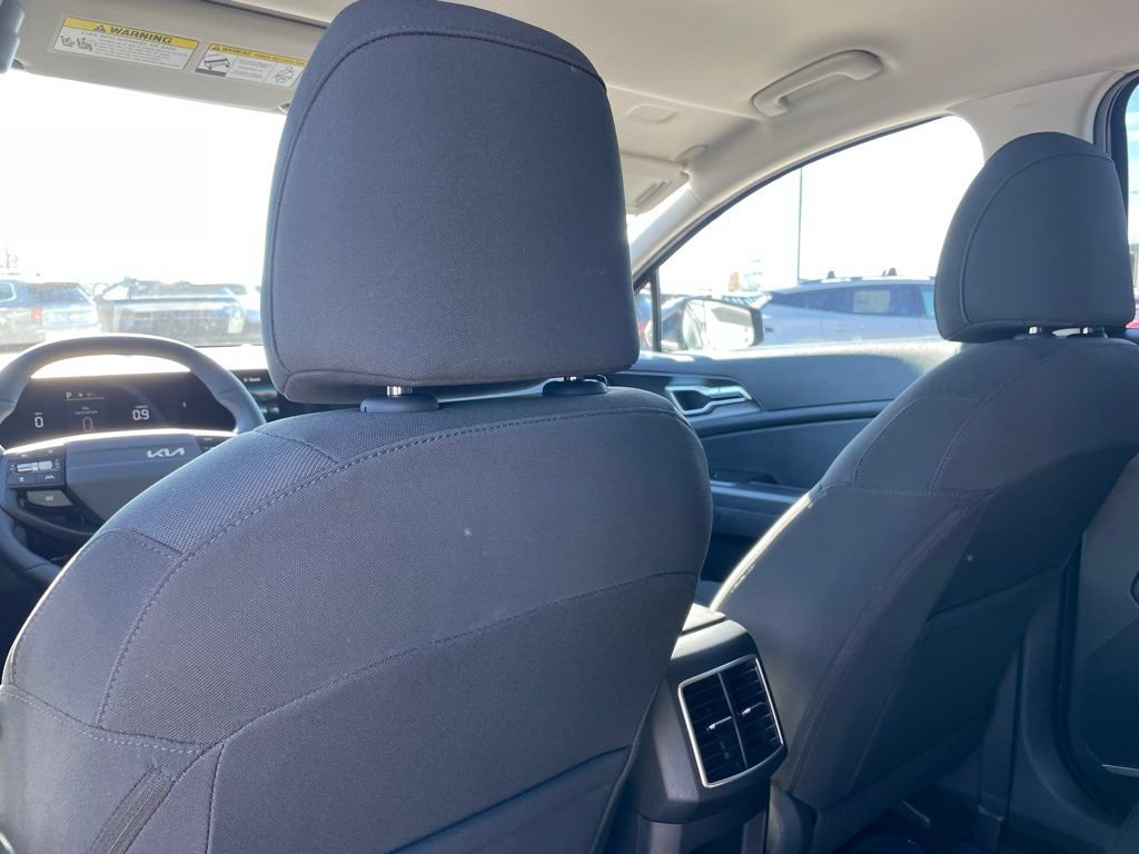 New 2026 Kia Sportage LX w/ LX Convenience Package FWD image 25