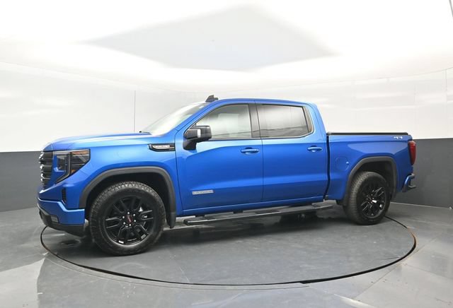 Used 2023 GMC Sierra 1500 Elevation w/ Elevation Premium Package AWD/4WD image 4