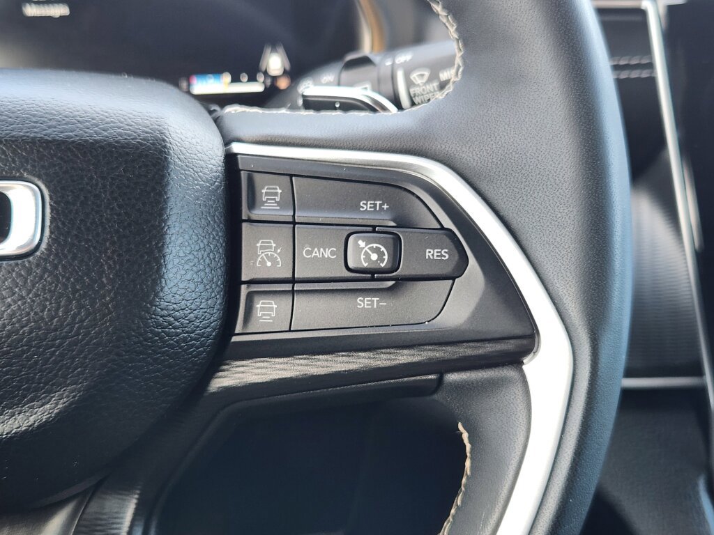 Used 2024 Jeep Grand Cherokee L Laredo image 20