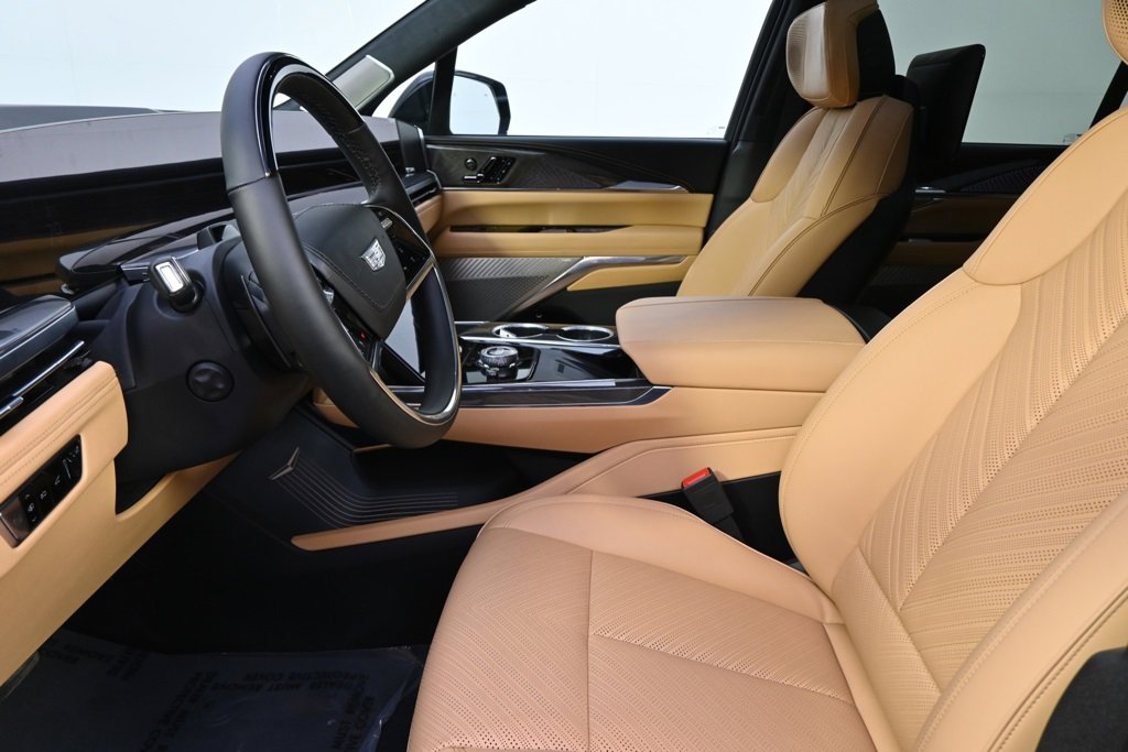 New 2025 Cadillac Escalade IQ Luxury 2 image 13