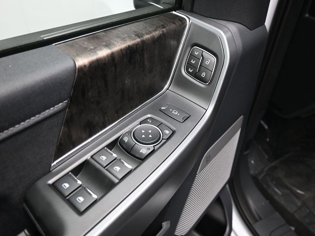 New 2025 Ford F250 Lariat w/ Lariat Ultimate Package image 11