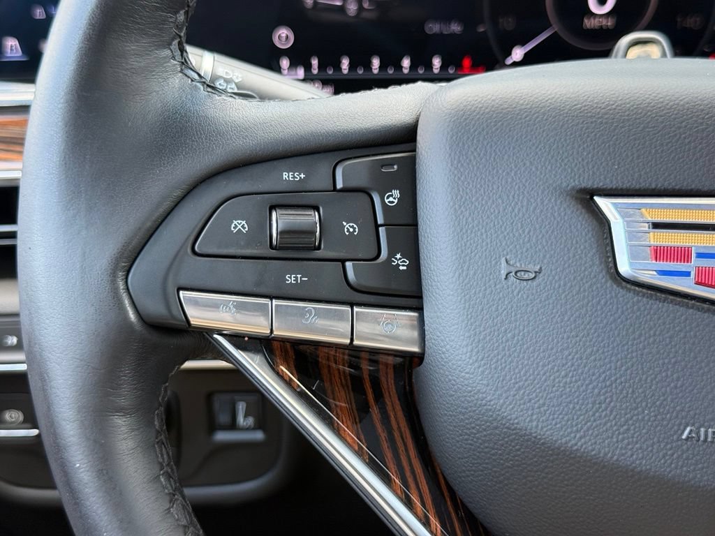 Certified 2024 Cadillac Escalade Premium Luxury w/ Performance Package AWD/4WD image 32