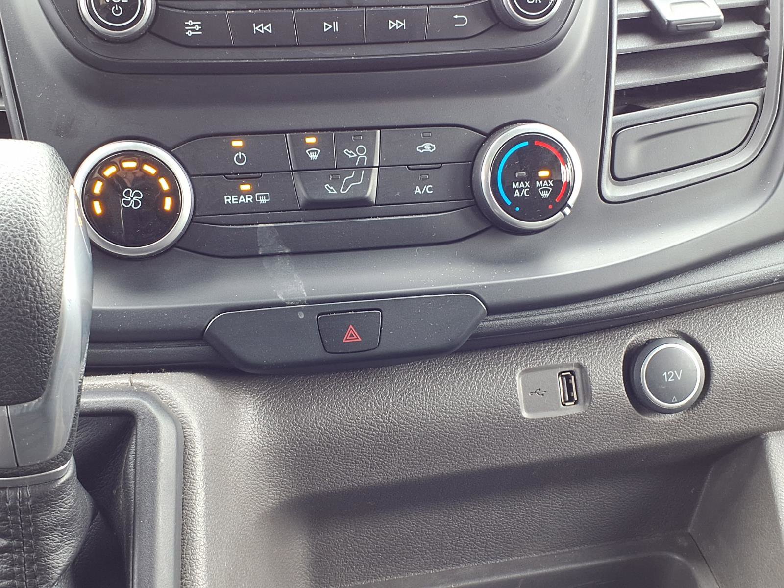 Used 2021 Ford Transit 350 XLT image 10