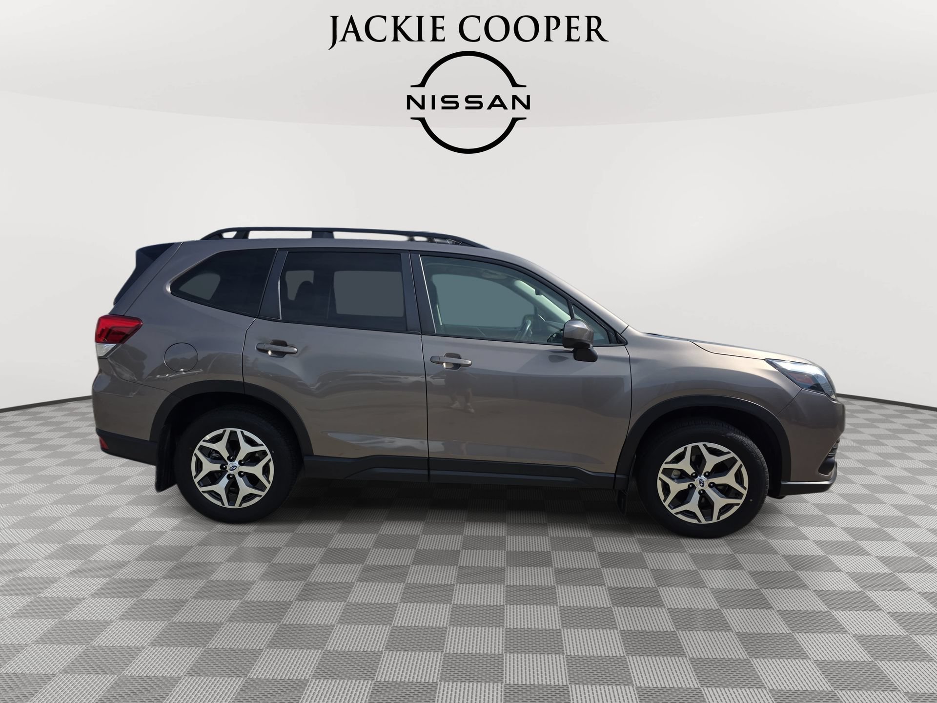 Used 2024 Subaru Forester Premium AWD/4WD image 4