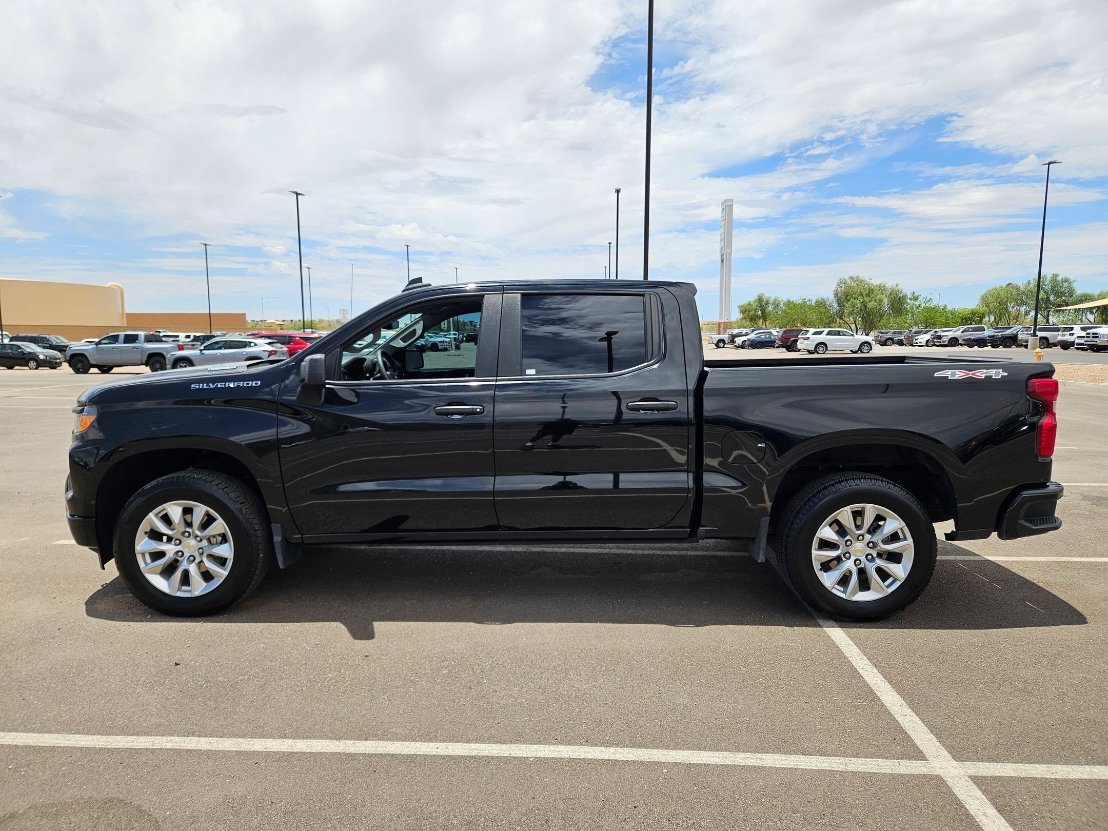 Certified 2025 Chevrolet Silverado 1500 Custom AWD/4WD image 2